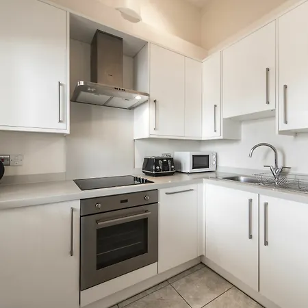 Richmond Riverside Apartment